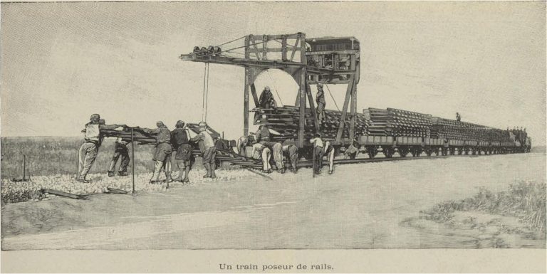 Un train poseur de rails en Tunisie. 1898